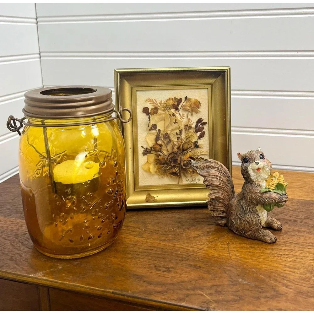N/A vintage squirrel